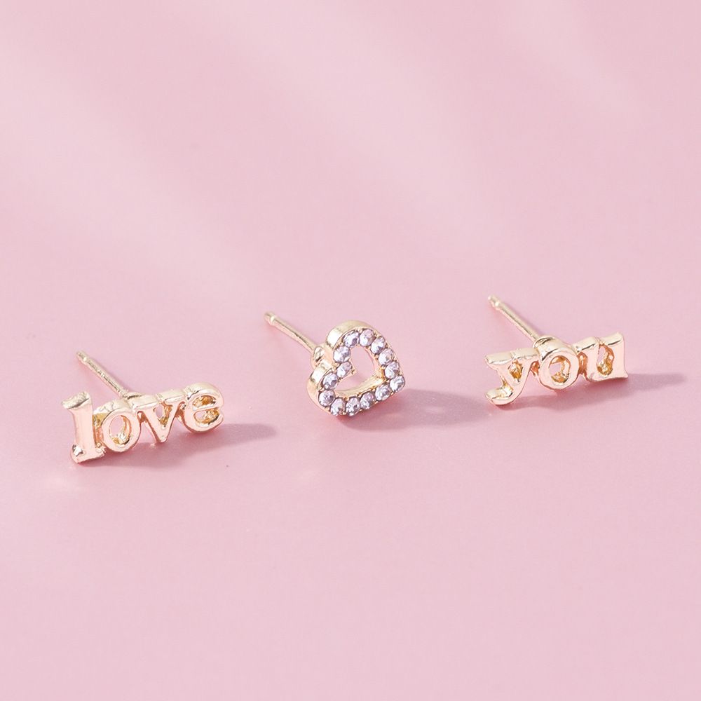 LOVE YOU Heart-shaped Diamond Small Ear Studs 3-piece Set