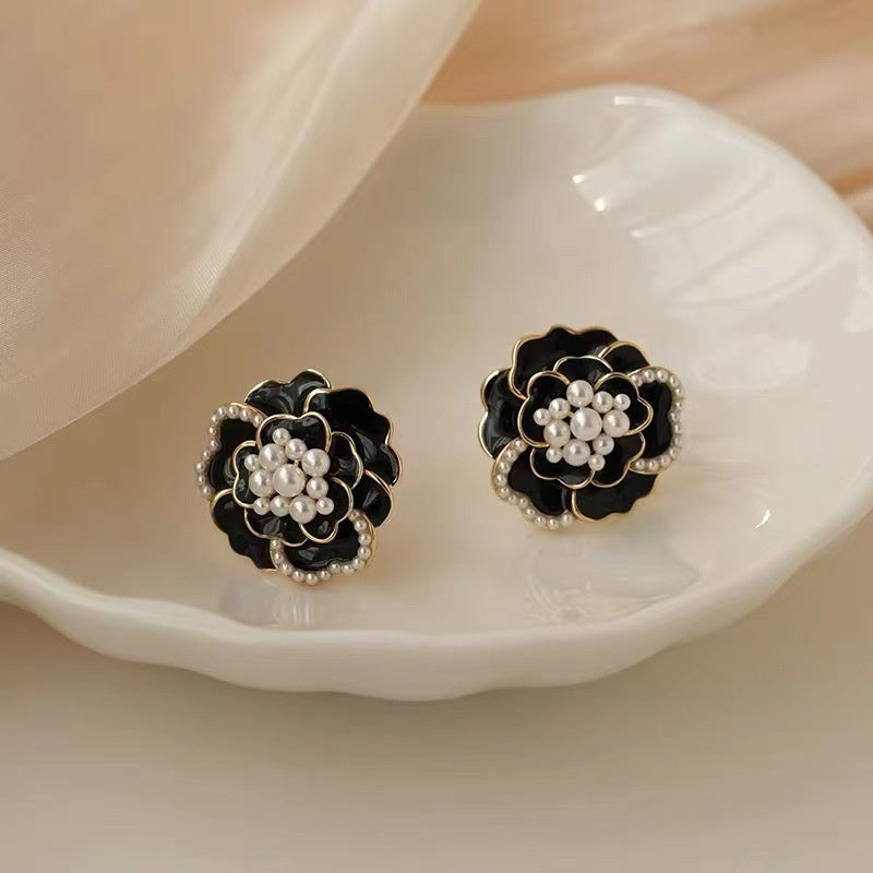Women's Fashion Temperament Pearl Camellia Earrings