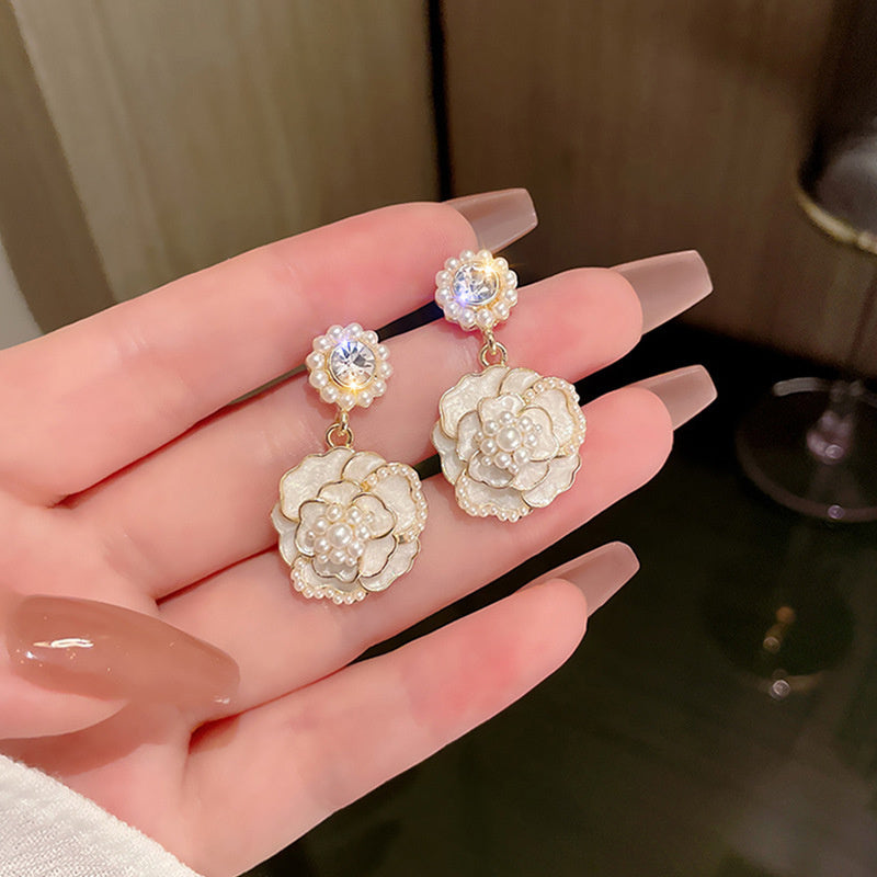 Women's Fashion Temperament Pearl Camellia Earrings