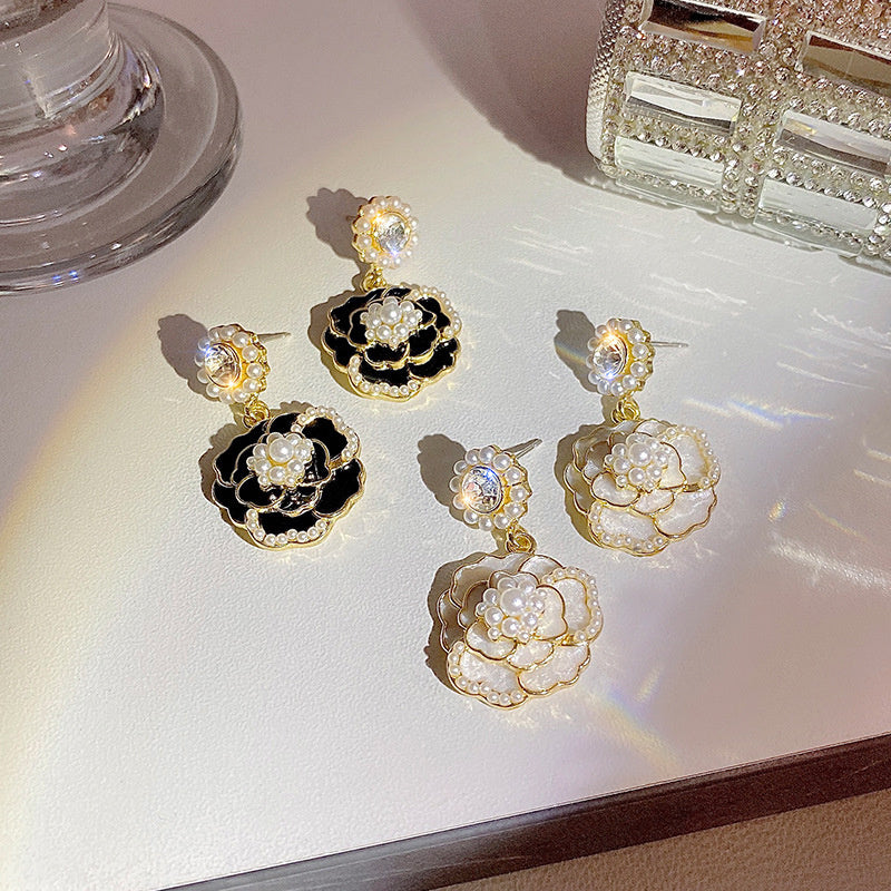 Women's Fashion Temperament Pearl Camellia Earrings