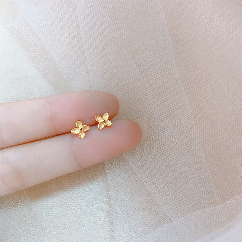 S925 Sterling Silver Plating Lucky Grass Earrings