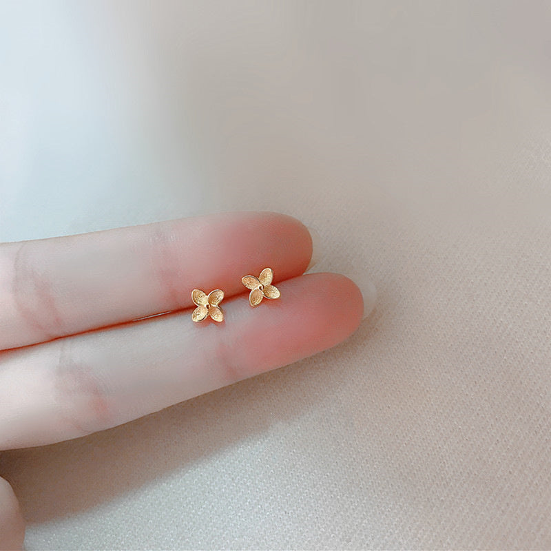 S925 Sterling Silver Plating Lucky Grass Earrings